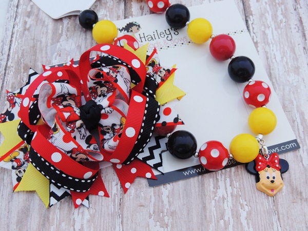 Minnie-minnie mouse inspired necklace, minnie chunky bead necklaces, disney trip necklace, minnie party, photograpy prop, photo prop, bubble gum bead necklaces, bubblegum necklaces